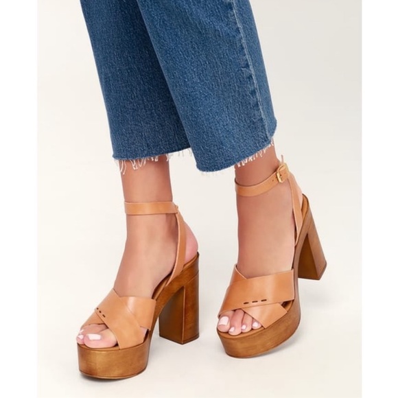 kolhapuri womens chappal